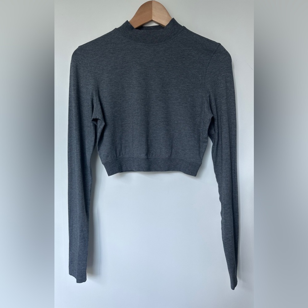 lululemon - Kitsilano Mock Neck Cropped Long Sleeve - Dark Heathered Grey - 6 - Picture 5 of 6